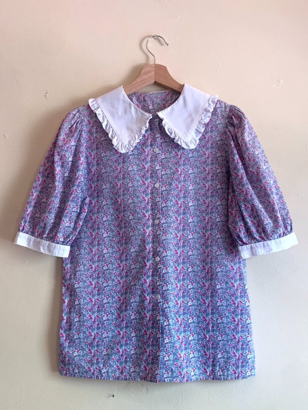 VINTAGE Laura Ashley Floral Short Sleeve Button Up Puff Sleeves Ruffle Collar 10